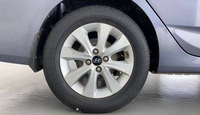 2015 Hyundai Verna FLUIDIC 1.6 VTVT S, Petrol, Manual, 59,493 km, Right Rear Wheel