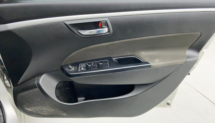 2016 Maruti Swift VXI D, Petrol, Manual, 17,139 km, Driver Side Door Panels Control