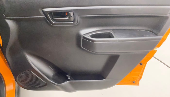2019 Maruti S PRESSO VXI PLUS AMT, Petrol, Automatic, 13,048 km, Driver Side Door Panels Control