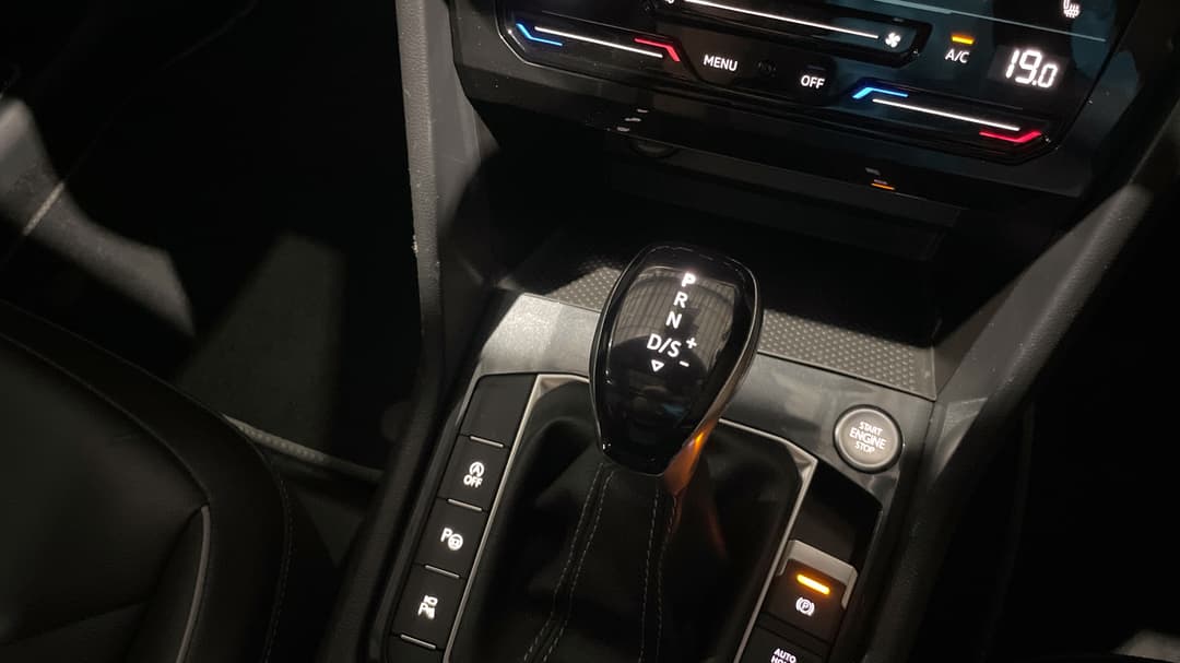 2021 Volkswagen Tiguan 162tsi R-line, Automatic, 69062 km, Gear Lever 