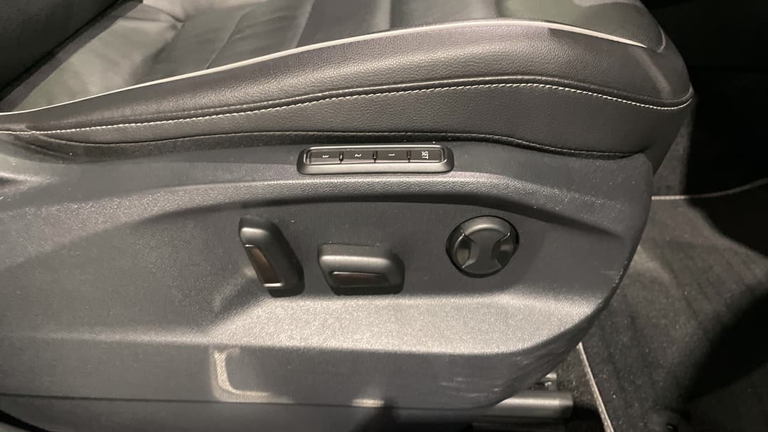 2021 Volkswagen Tiguan 162tsi R-line, Automatic, 69062 km, Drivers Side Adjustment Panel