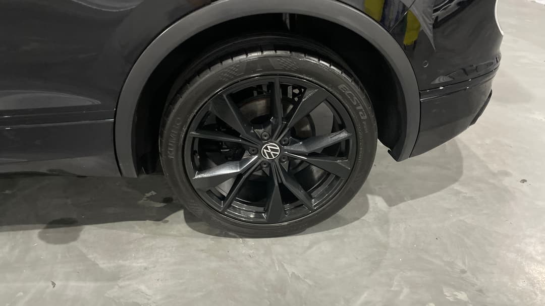2021 Volkswagen Tiguan 162tsi R-line, Automatic, 69062 km, Left Rear Wheel