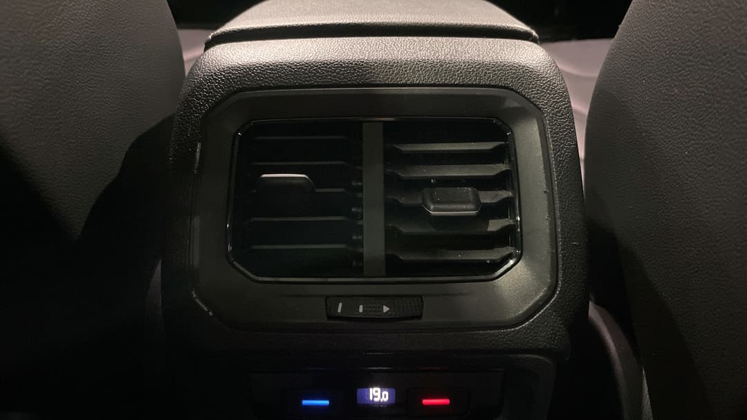 2021 Volkswagen Tiguan 162tsi R-line, Automatic, 69062 km, Rear A/C Vent