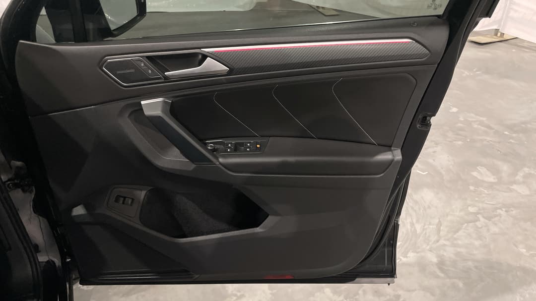 2021 Volkswagen Tiguan 162tsi R-line, Automatic, 69062 km, Speaker View