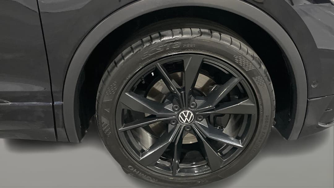 2021 Volkswagen Tiguan 162tsi R-line, Automatic, 69062 km, Right Front Wheel