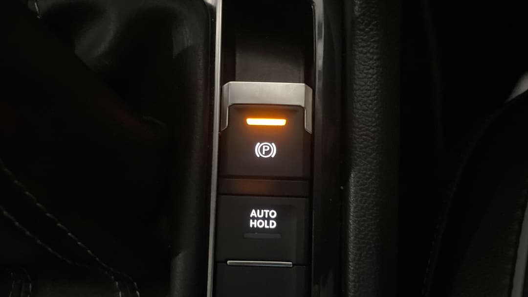 2021 Volkswagen Tiguan 162tsi R-line, Automatic, 69062 km, Handbrake