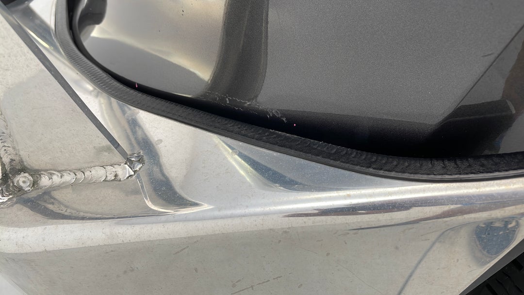 Bumper Front Scratch