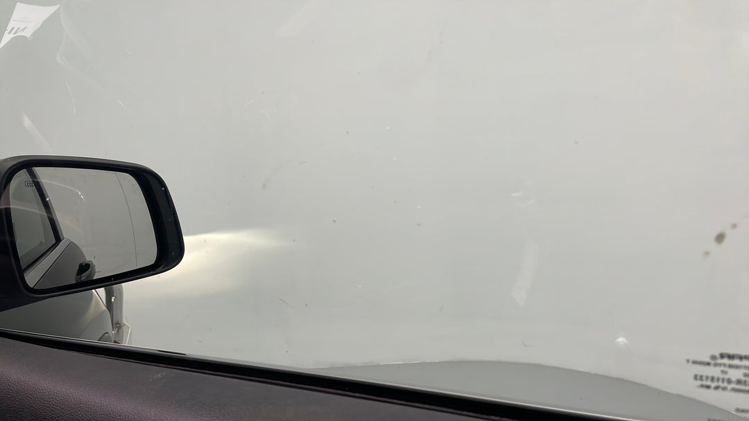 Window Glass Front RHS Tinting Scratched