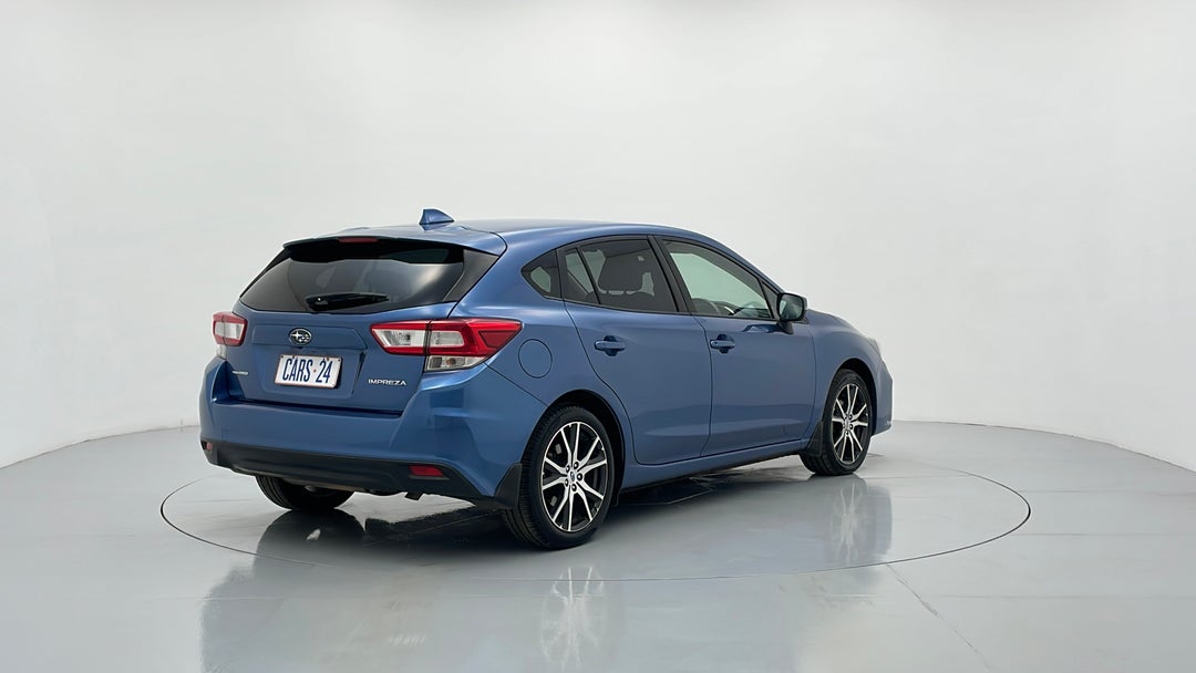 Right Back Diagonal (45- Degree) View