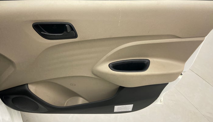 2022 Hyundai NEW SANTRO SPORTZ EXECUTIVE MT CNG, CNG, Manual, 16,079 km, Driver Side Door Panels Control