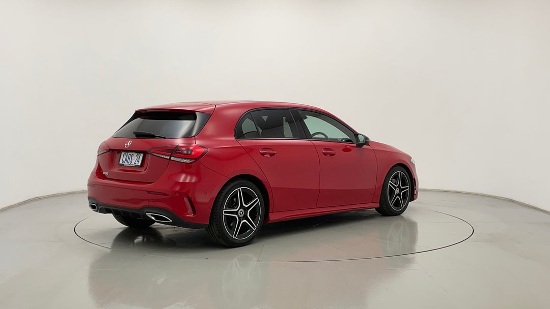 Right Back Diagonal (45- Degree) View