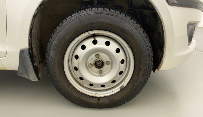 2012 Maruti Swift LXI, Petrol, Manual, 1,07,112 km, Right Front Wheel
