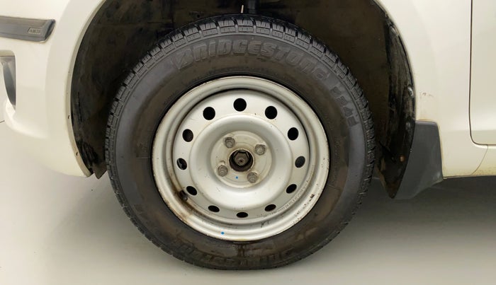 2012 Maruti Swift LXI, Petrol, Manual, 1,07,112 km, Left Front Wheel