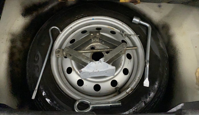 2012 Maruti Swift LXI, Petrol, Manual, 1,07,112 km, Spare Tyre