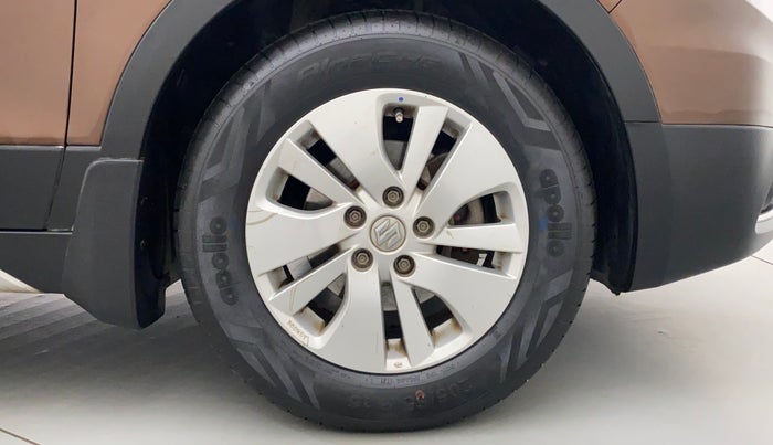 2015 Maruti S Cross DELTA 1.3, Diesel, Manual, 1,24,918 km, Right Front Tyre