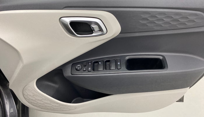 2022 Hyundai AURA SX+ AT, Petrol, Automatic, 1,018 km, Driver Side Door Panels Control
