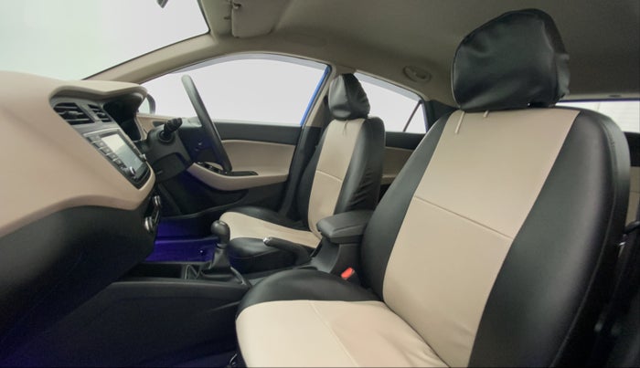 2017 Hyundai Elite i20 ASTA 1.2, Petrol, Manual, 39,027 km, Right Side Front Door Cabin