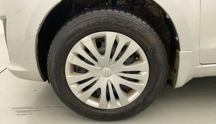2013 Maruti Ertiga ZDI, Diesel, Manual, 80,117 km, Left Front Wheel