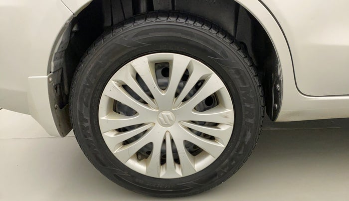 2013 Maruti Ertiga ZDI, Diesel, Manual, 80,117 km, Right Rear Wheel