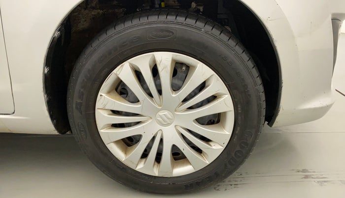 2013 Maruti Ertiga ZDI, Diesel, Manual, 80,117 km, Right Front Wheel