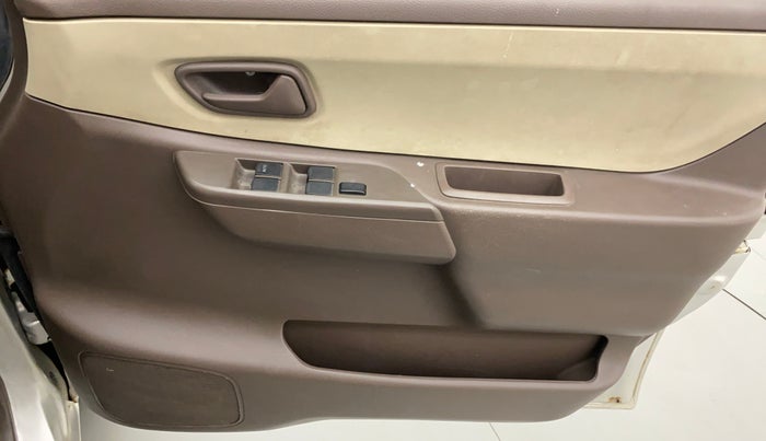 2013 Maruti Zen Estilo VXI, Petrol, Manual, 61,484 km, Driver Side Door Panels Control
