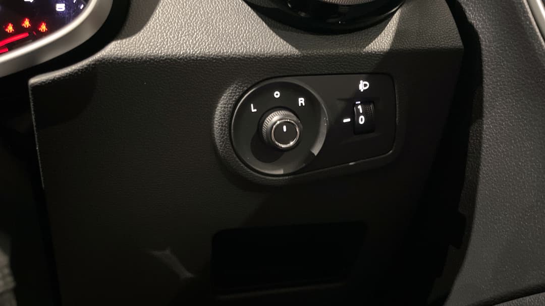 2022 MG ZS Excite, Automatic, 51791 km, Utility Switches/Buttons