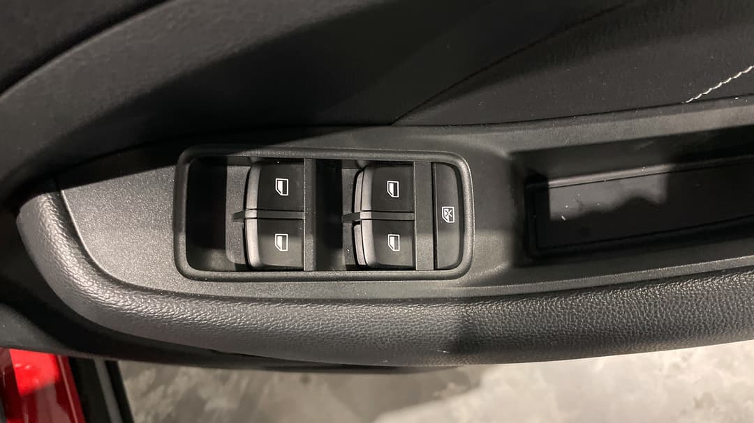 2022 MG ZS Excite, Automatic, 51791 km, Drivers Side Door Panel Controls