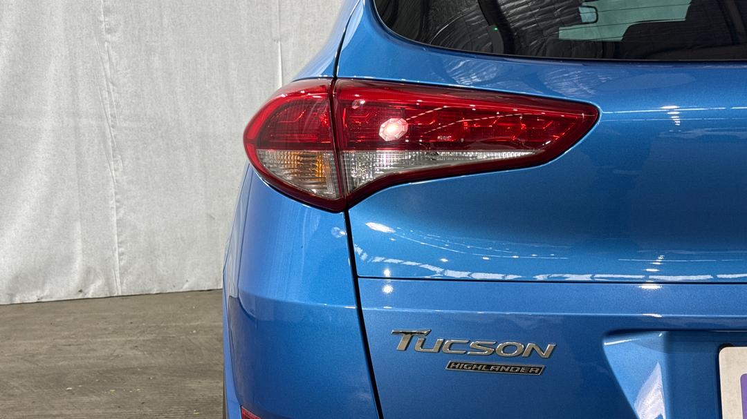 2016 Hyundai Tucson Highlander R-series (AWD), Automatic, 107392 km, Badge (Boot Left Side)