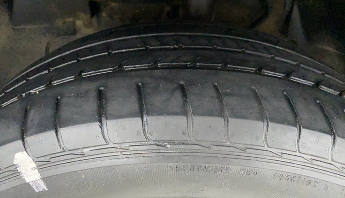 2018 Tata NEXON XT 1.2, Petrol, Manual, 16,651 km, Left Front Tyre Tread