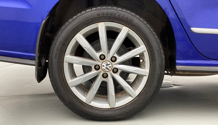 2021 Volkswagen Vento HIGHLINE PLUS 1.0 TSI AT, Petrol, Automatic, 25,578 km, Right Rear Wheel