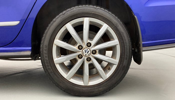 2021 Volkswagen Vento HIGHLINE PLUS 1.0 TSI AT, Petrol, Automatic, 25,578 km, Left Rear Wheel