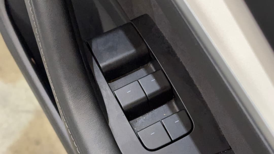 2021 Tesla Model 3 Standard Range Plus RWD, Automatic, 53942 km, Drivers Side Door Panel Controls