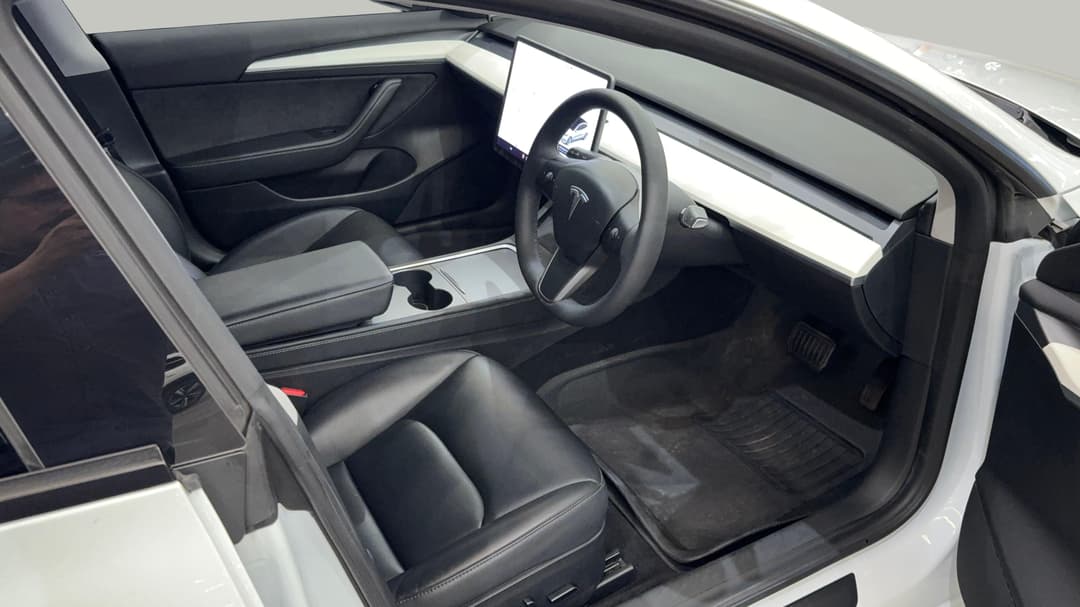 2021 Tesla Model 3 Standard Range Plus RWD, Automatic, 53942 km, Right Side Front Door Cabin View