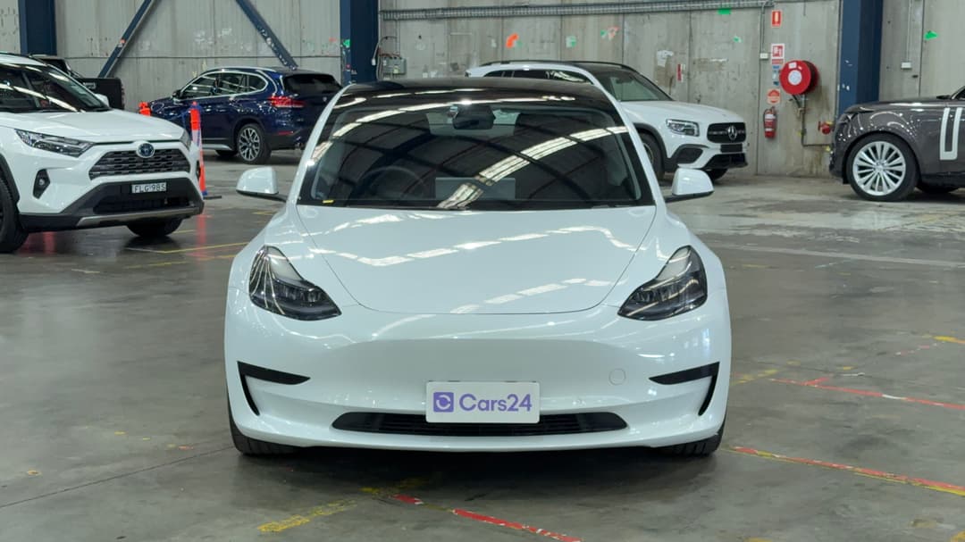 2021 Tesla Model 3 Standard Range Plus RWD, Automatic, 53942 km, Front View