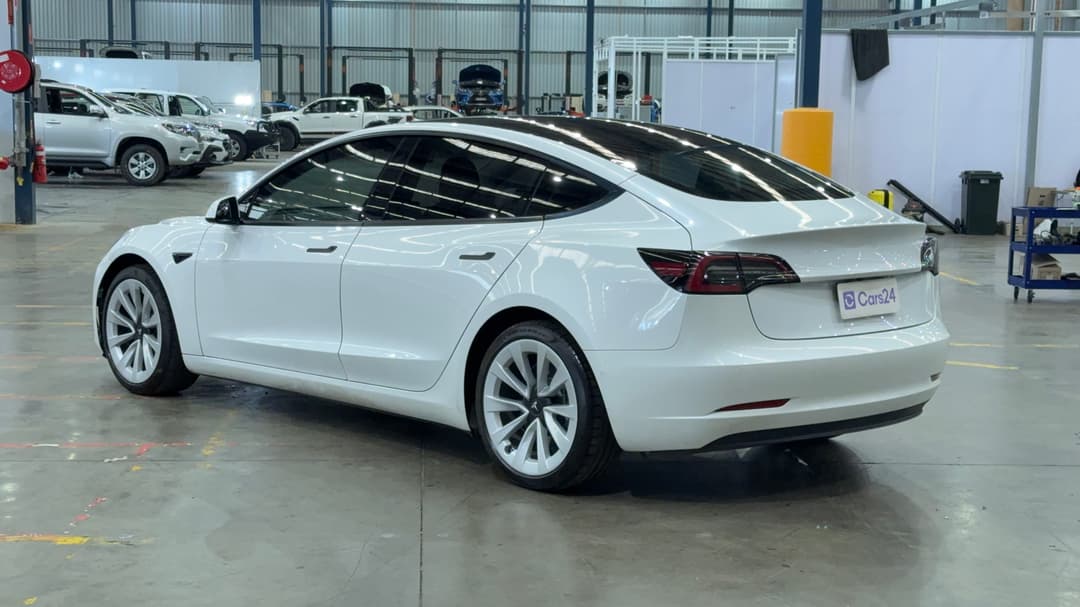 2021 Tesla Model 3 Standard Range Plus RWD, Automatic, 53942 km, Left Back Diagonal (45- Degree) View