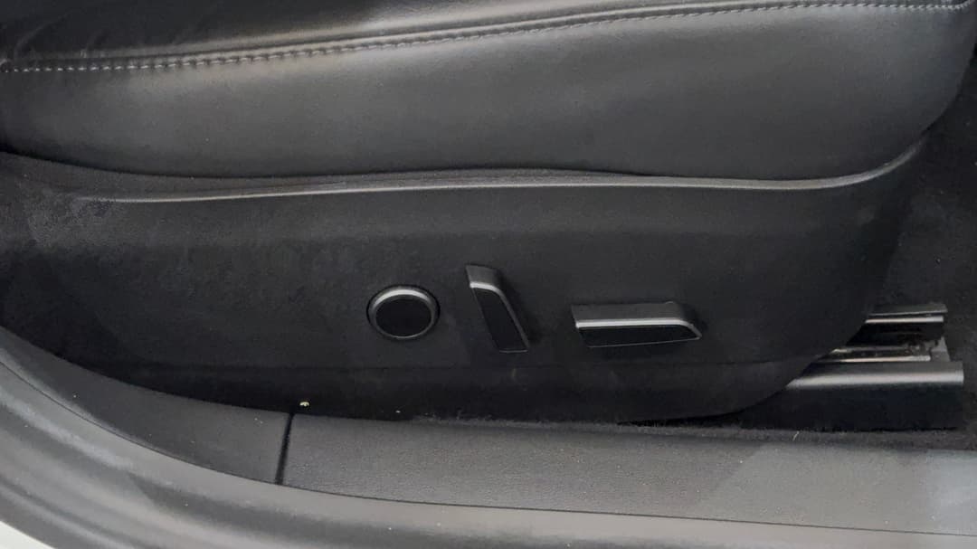 2021 Tesla Model 3 Standard Range Plus RWD, Automatic, 53942 km, Drivers Side Adjustment Panel