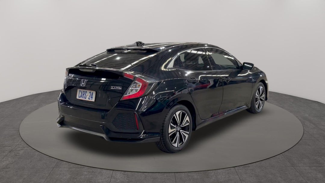 Right Back Diagonal (45- Degree) View