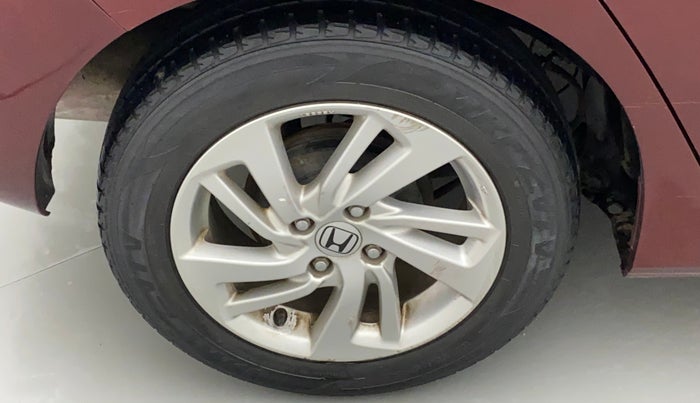 2017 Honda Jazz 1.2L I-VTEC V, Petrol, Manual, 44,230 km, Right rear tyre - Minor scratches