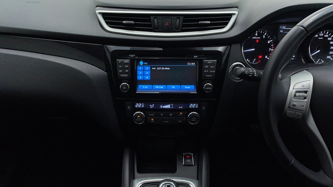 2015 Nissan Qashqai Ti, Manual, 134317 km, Center Console