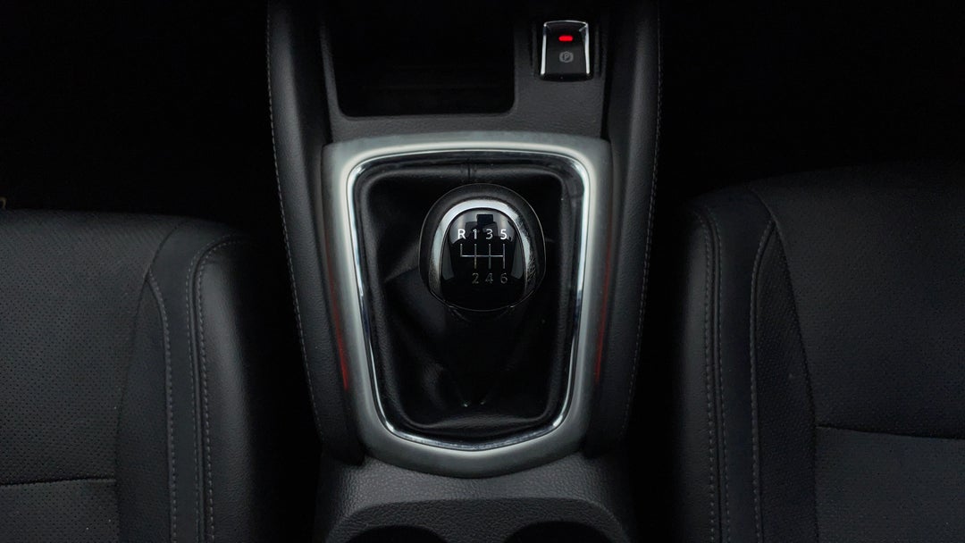 2015 Nissan Qashqai Ti, Manual, 134317 km, Gear Lever 