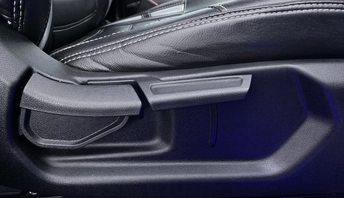 2019 Hyundai VENUE 1.0 TURBO GDI SX+ AT, Petrol, Automatic, 7,431 km, Driver Side Adjustment Panel