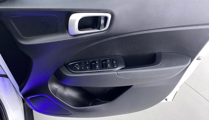 2019 Hyundai VENUE 1.0 TURBO GDI SX+ AT, Petrol, Automatic, 7,431 km, Driver Side Door Panels Control