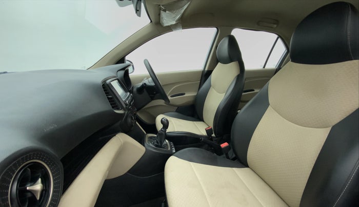 2019 Hyundai NEW SANTRO ASTA 1.1 MT, Petrol, Manual, 41,819 km, Right Side Front Door Cabin