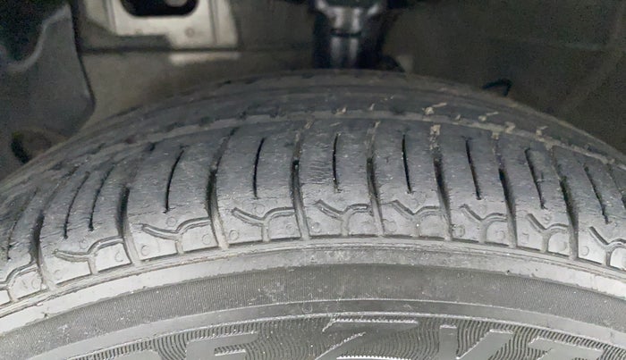 2019 Hyundai NEW SANTRO ASTA 1.1 MT, Petrol, Manual, 41,819 km, Left Front Tyre Tread