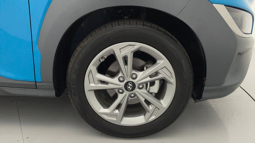 2021 Hyundai Kona Elite (fwd), Automatic, 10953 km, Right Front Wheel