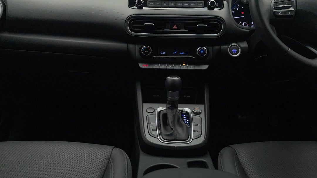 2021 Hyundai Kona Elite (fwd), Automatic, 10953 km, Center Console