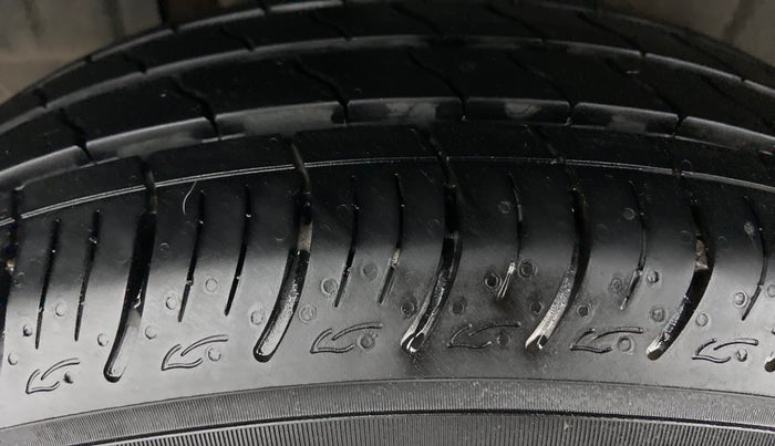 2019 Maruti Ertiga ZDI PLUS SHVS, Diesel, Manual, 23,818 km, Right Rear Tyre Tread