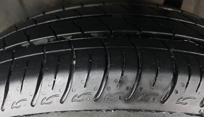 2019 Maruti Ertiga ZDI PLUS SHVS, Diesel, Manual, 23,818 km, Left Rear Tyre Tread