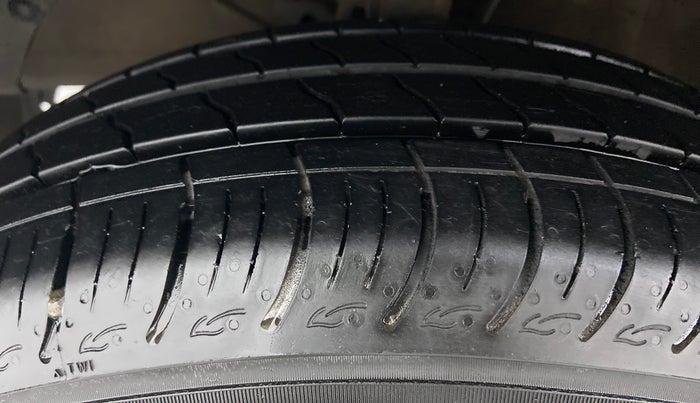 2019 Maruti Ertiga ZDI PLUS SHVS, Diesel, Manual, 23,818 km, Left Front Tyre Tread