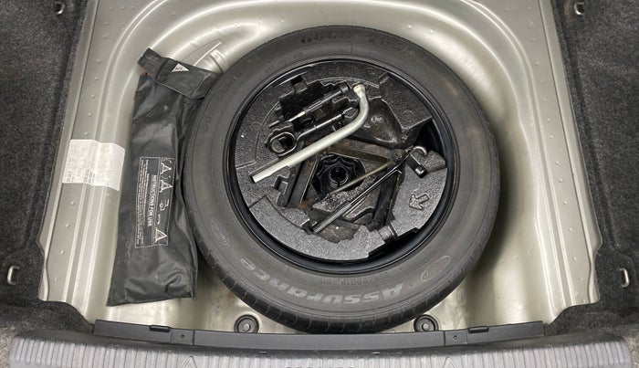 2015 Skoda Octavia ELEGANCE 1.8 TSI AT, Petrol, Automatic, 81,801 km, Spare Tyre